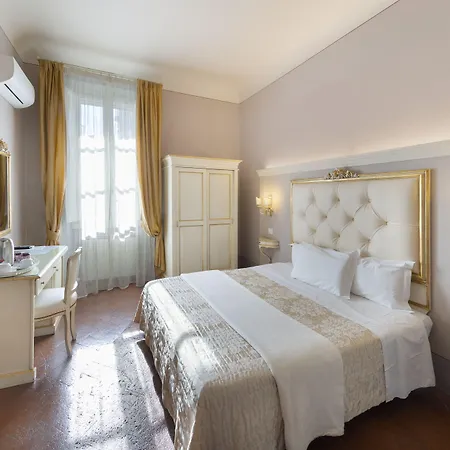 ベッド・アンド・ブレックファスト アイ クアトロ ポエティ 3*