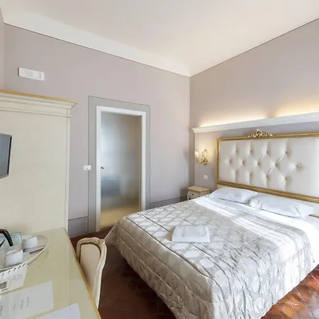 ベッド・アンド・ブレックファスト アイ クアトロ ポエティ 3*